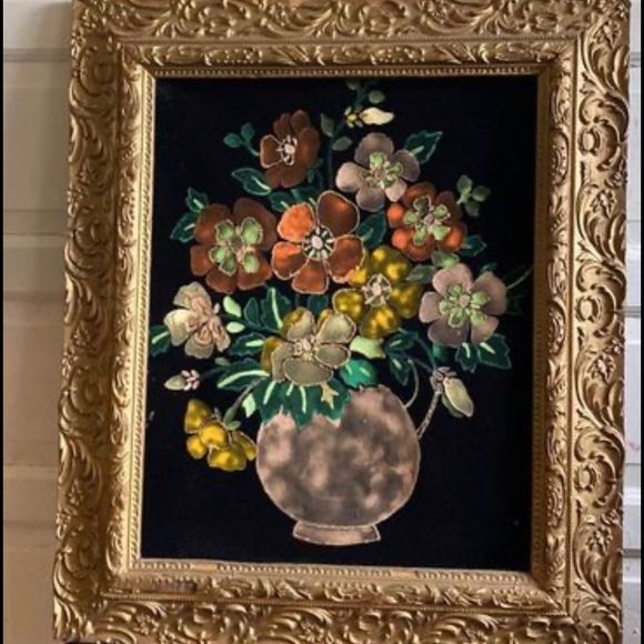 Other - Vintage velvet painting floral arrangement in antique frame